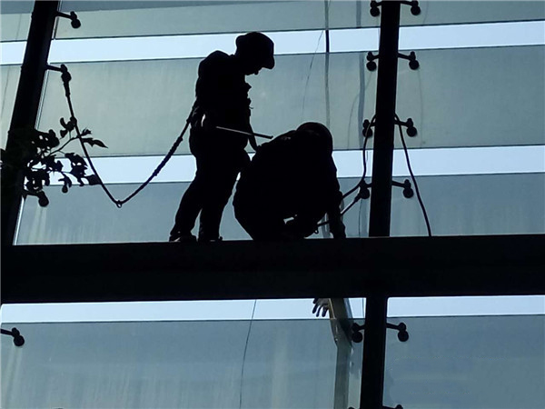 亮化工程設(shè)計和亮化工程施工怎樣做才能節(jié)省成本？